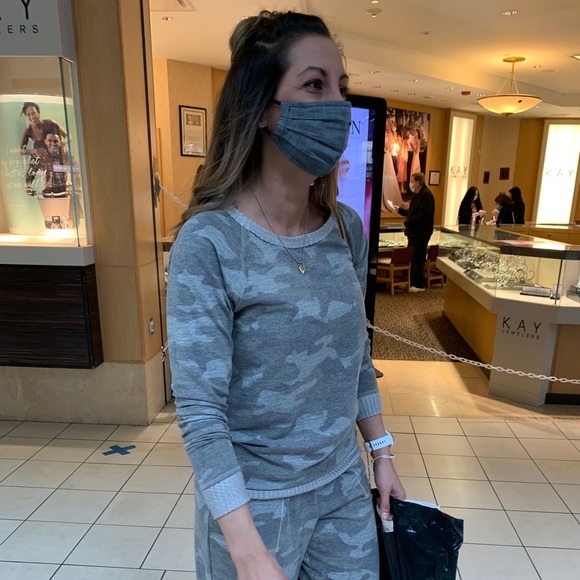 Meet your Posher, Jules - Picture 5 of 5